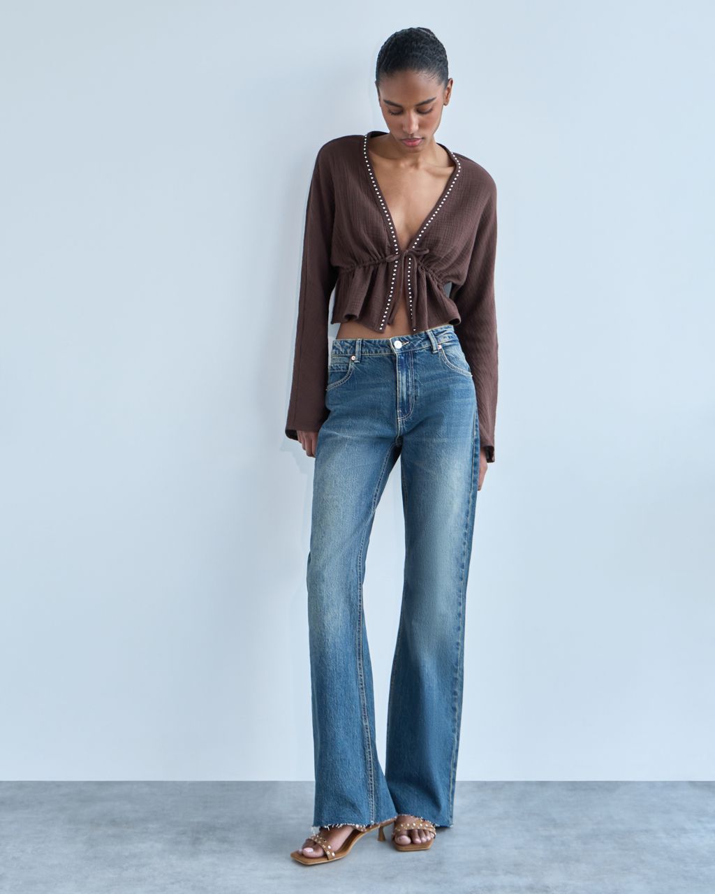 CROPPED TEXTURED TIE-FRONT BLOUSE