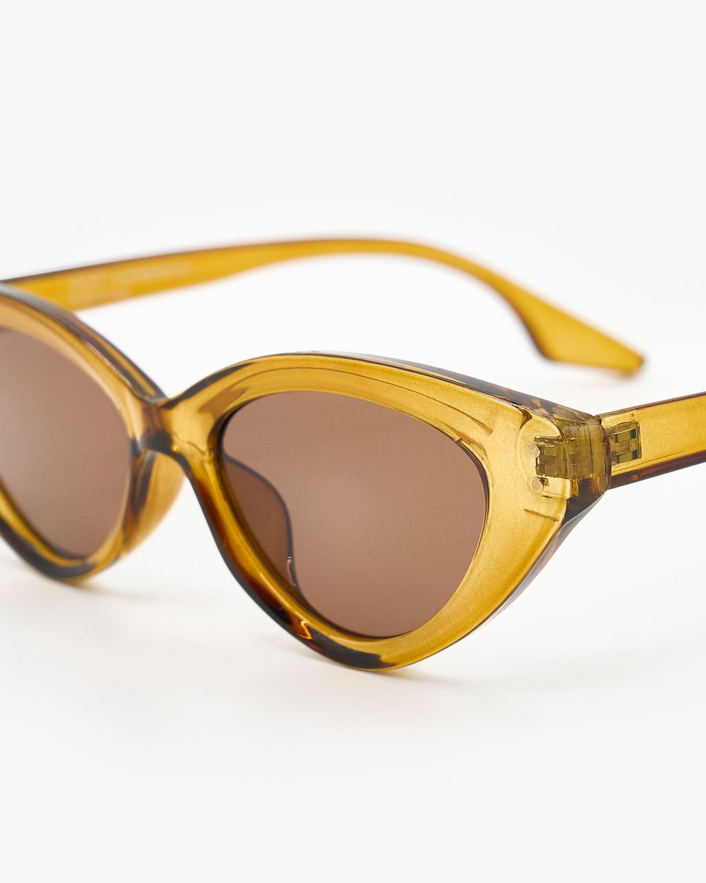 OVAL SUNGLASSES