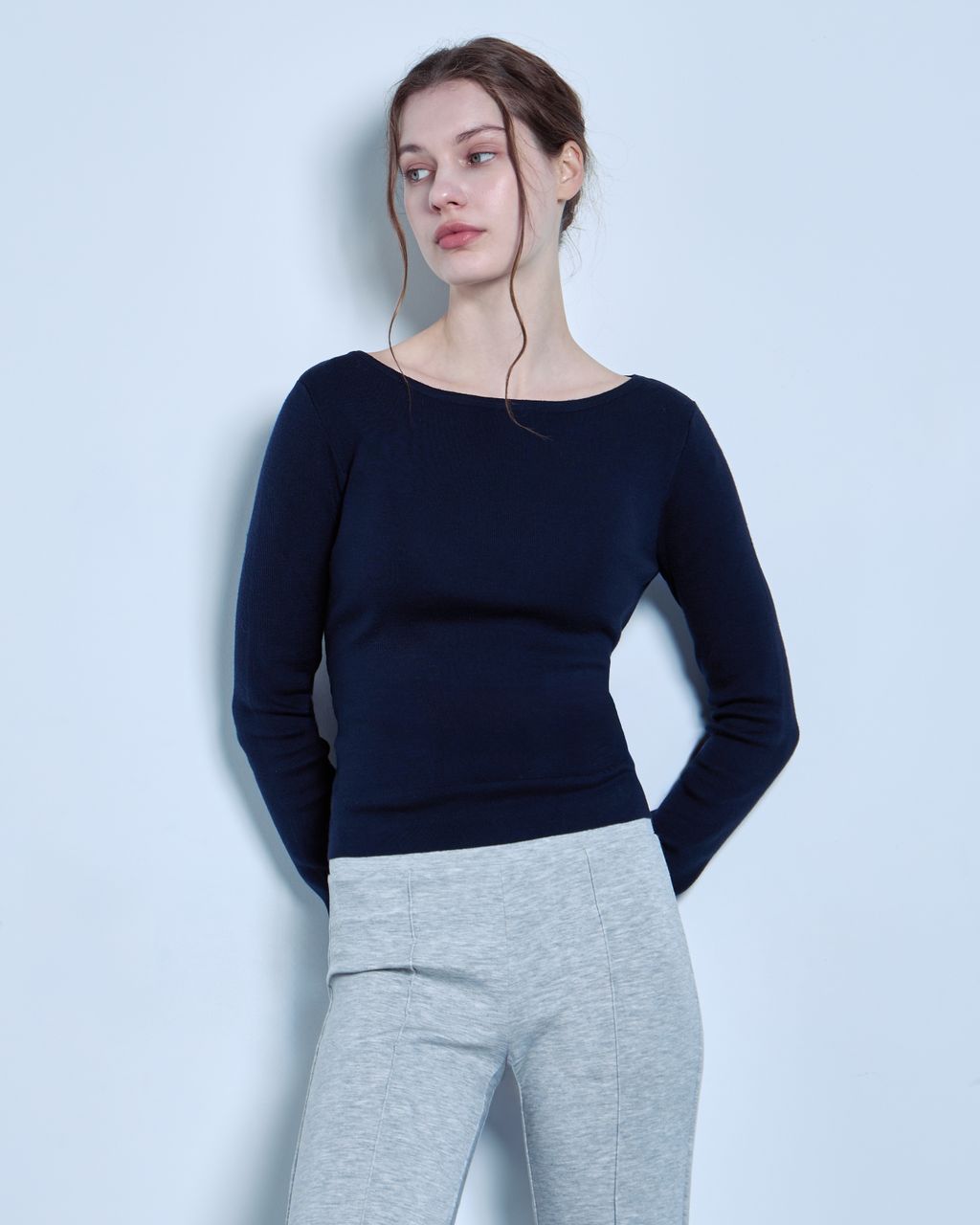 KNIT LONG-SLEEVE WITH BACK TIE