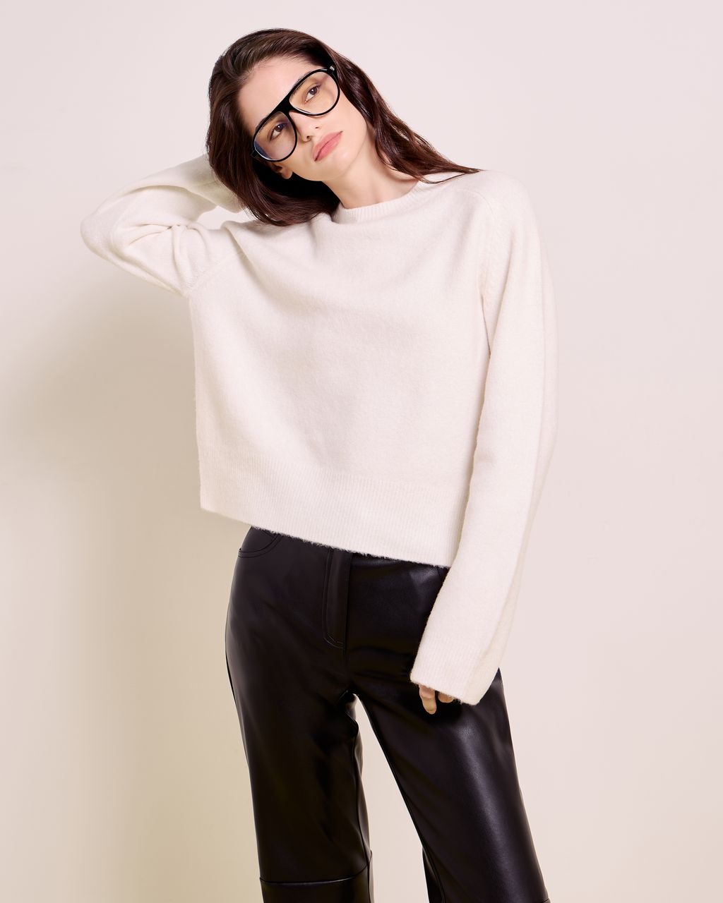 ROUND NECK WOOL ADDED SWEATER