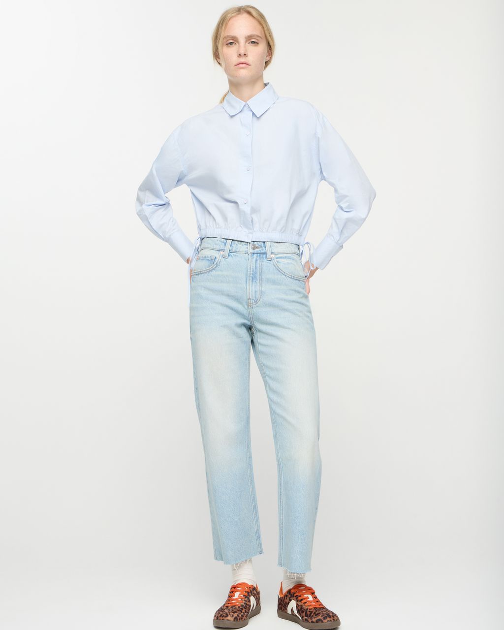 CROPPED STRAIGHT JEANS WITH RAW-EDGE HEM