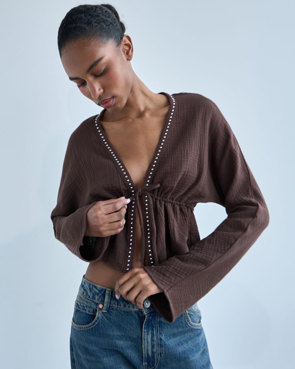 CROPPED TEXTURED TIE-FRONT BLOUSE