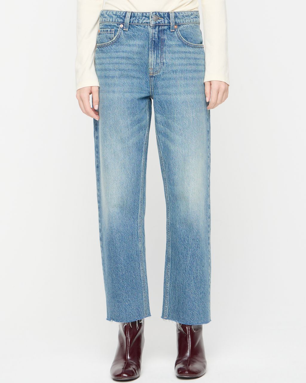 CROPPED STRAIGHT JEANS WITH RAW-EDGE HEM