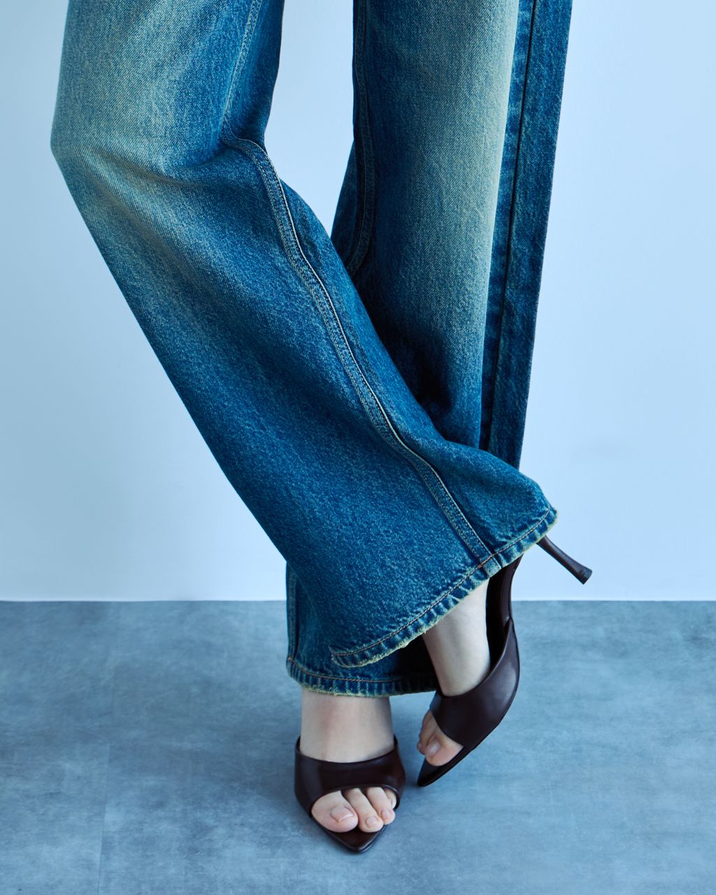 HEELED MULE SANDALS