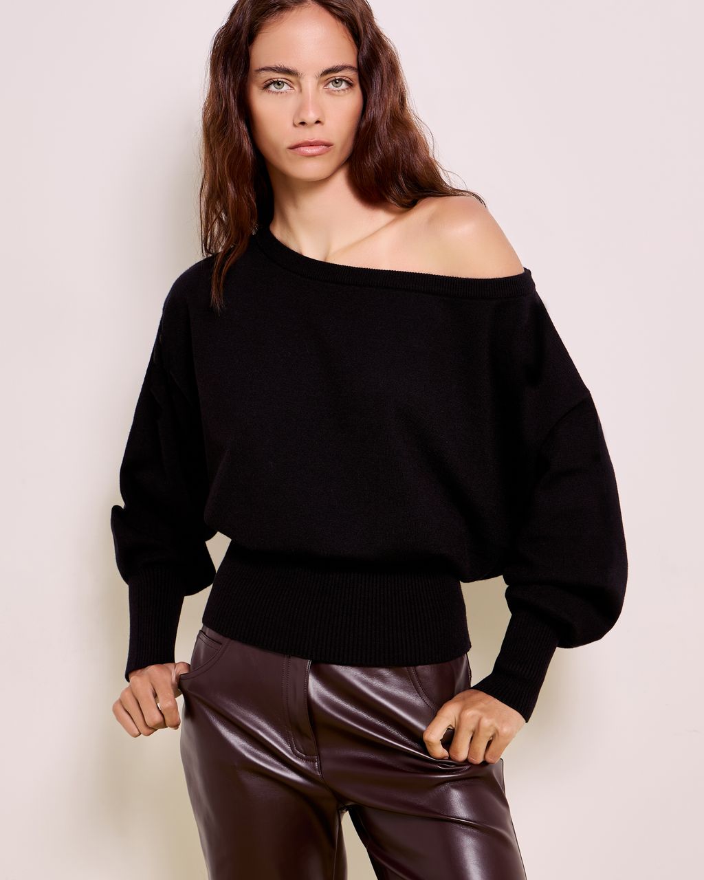 BOAT NECK SWEATER