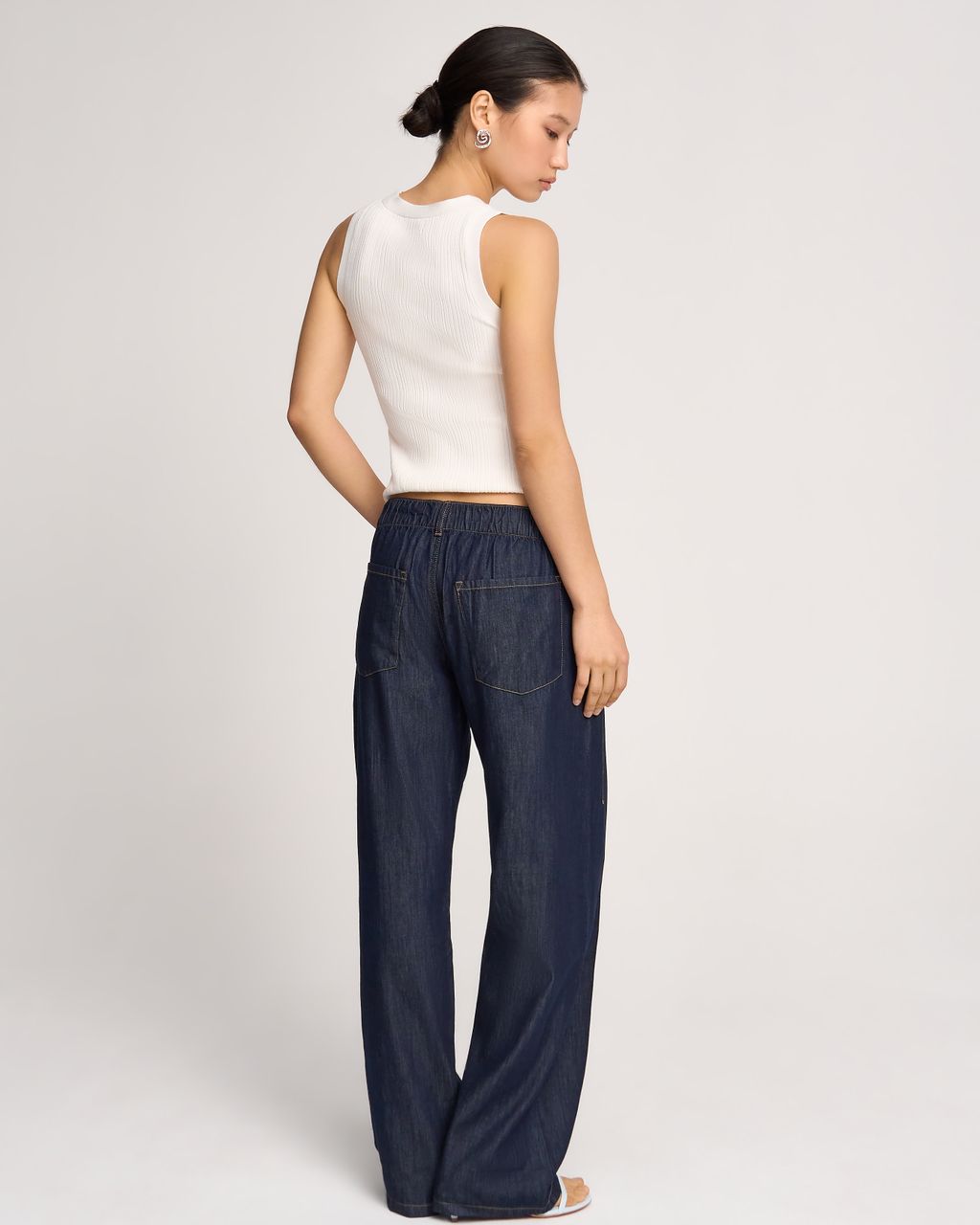 RELAXED JEANS WITH WAIST CORD