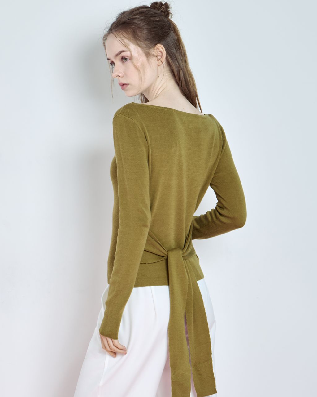 KNIT LONG-SLEEVE WITH BACK TIE