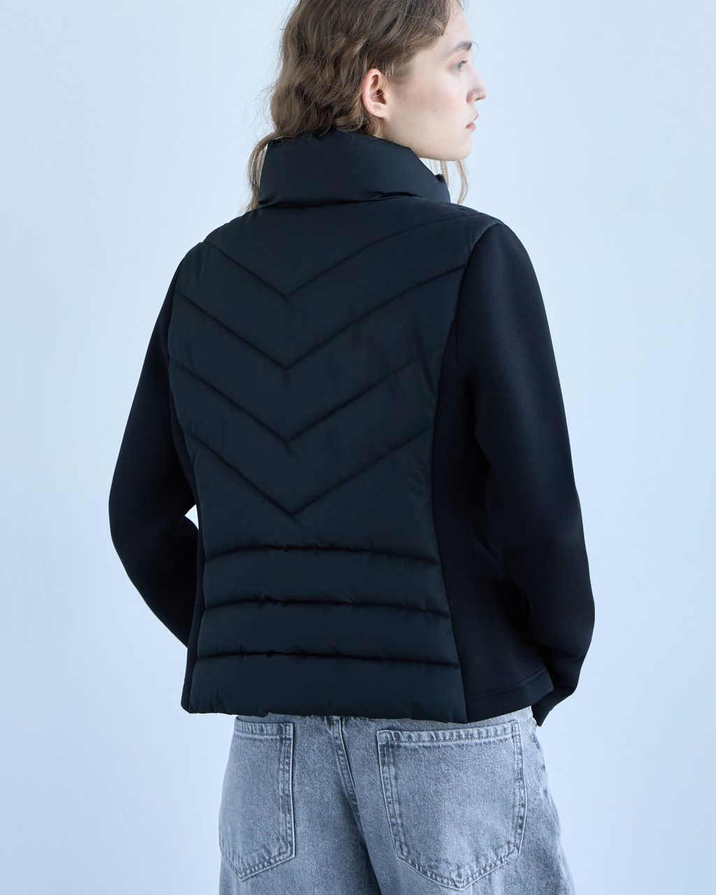 FITTED QUILTED JACKET WITH SCUBA SLEEVES