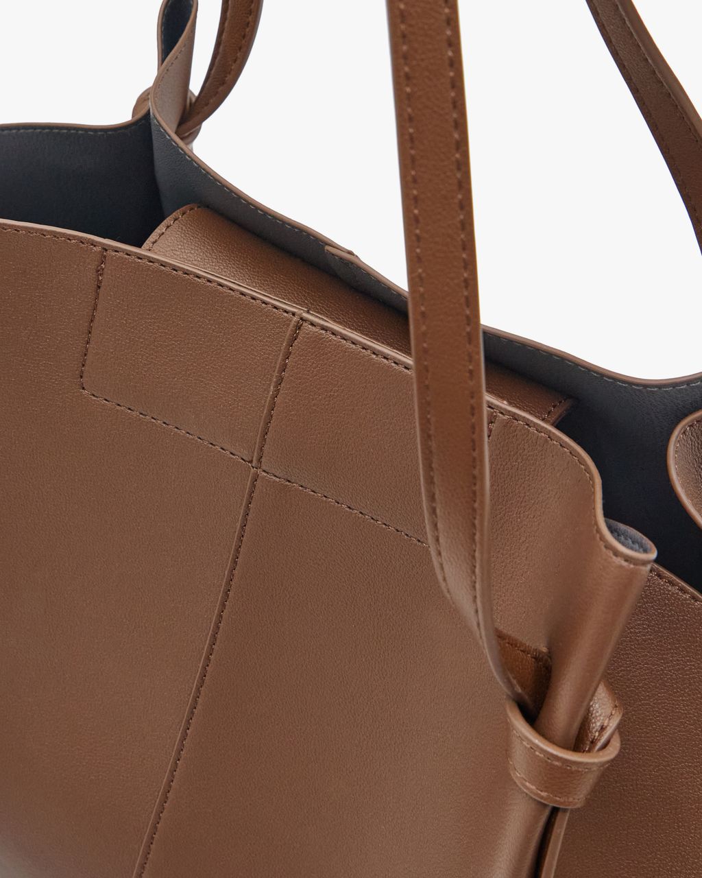 LEATHER-EFFECT VOLUMINOUS TOTE BAG