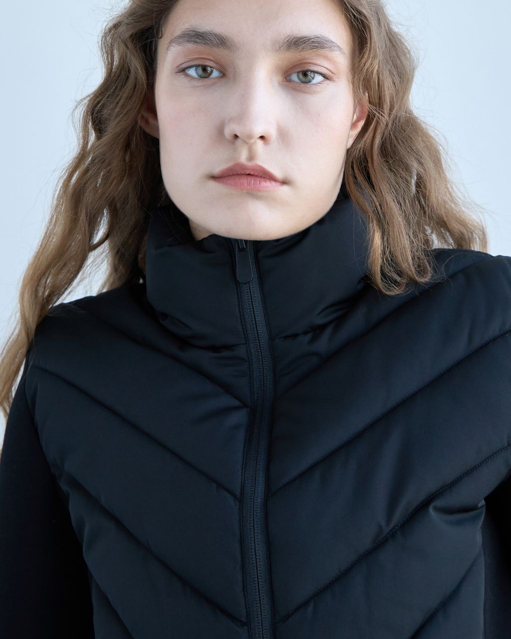FITTED QUILTED JACKET WITH SCUBA SLEEVES