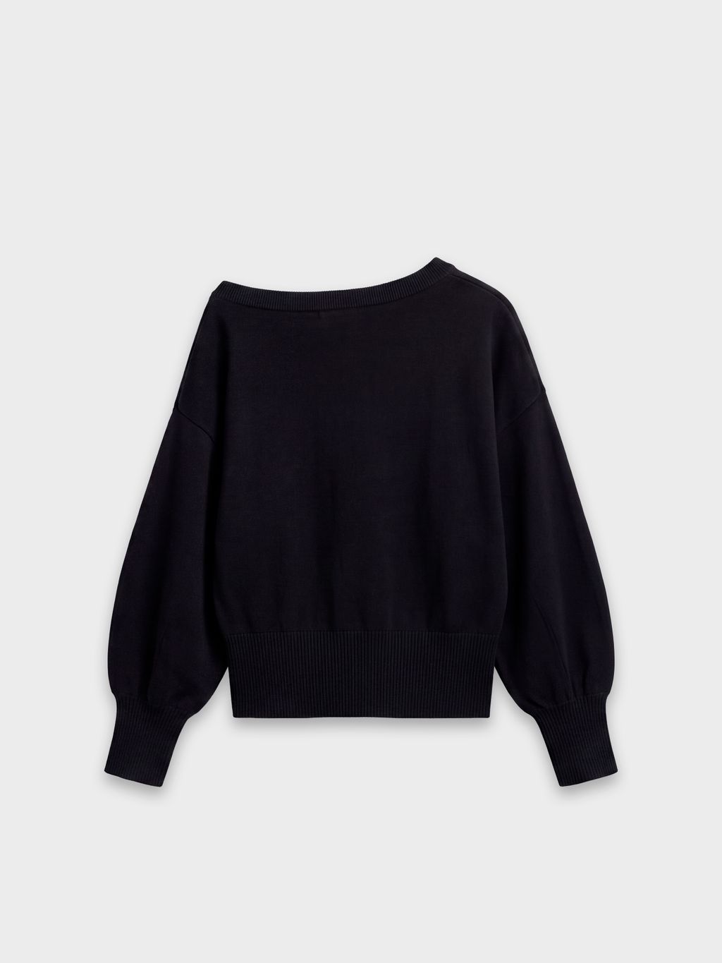 BOAT NECK SWEATER