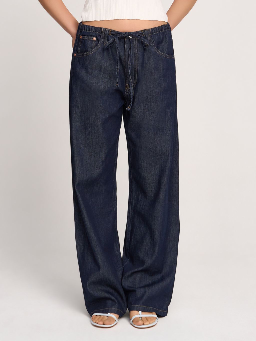 RELAXED JEANS WITH WAIST CORD