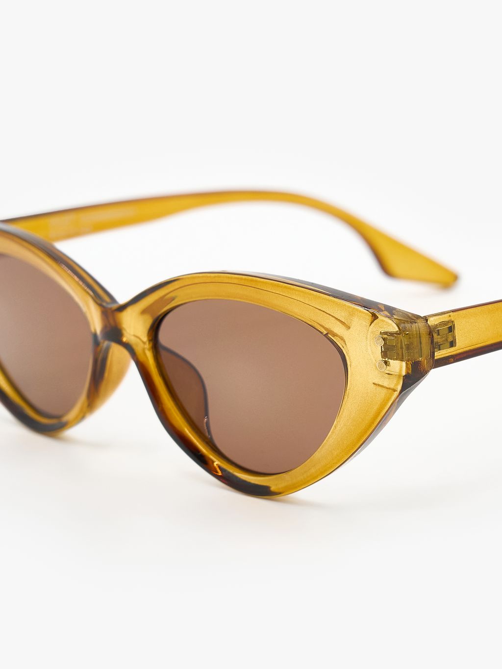 OVAL SUNGLASSES