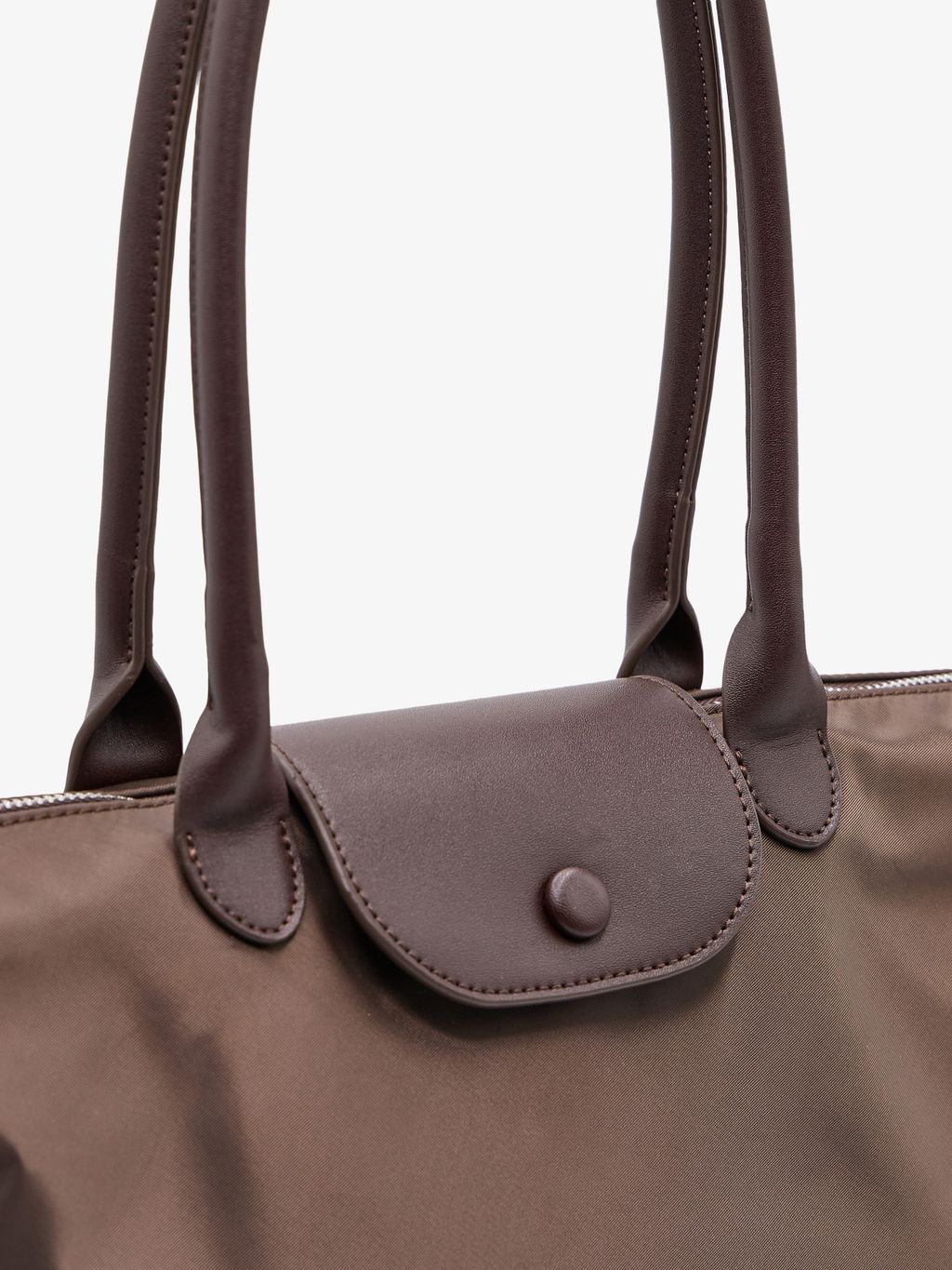 OVERSIZED TOTE BAG WITH FLAP CLOSURE