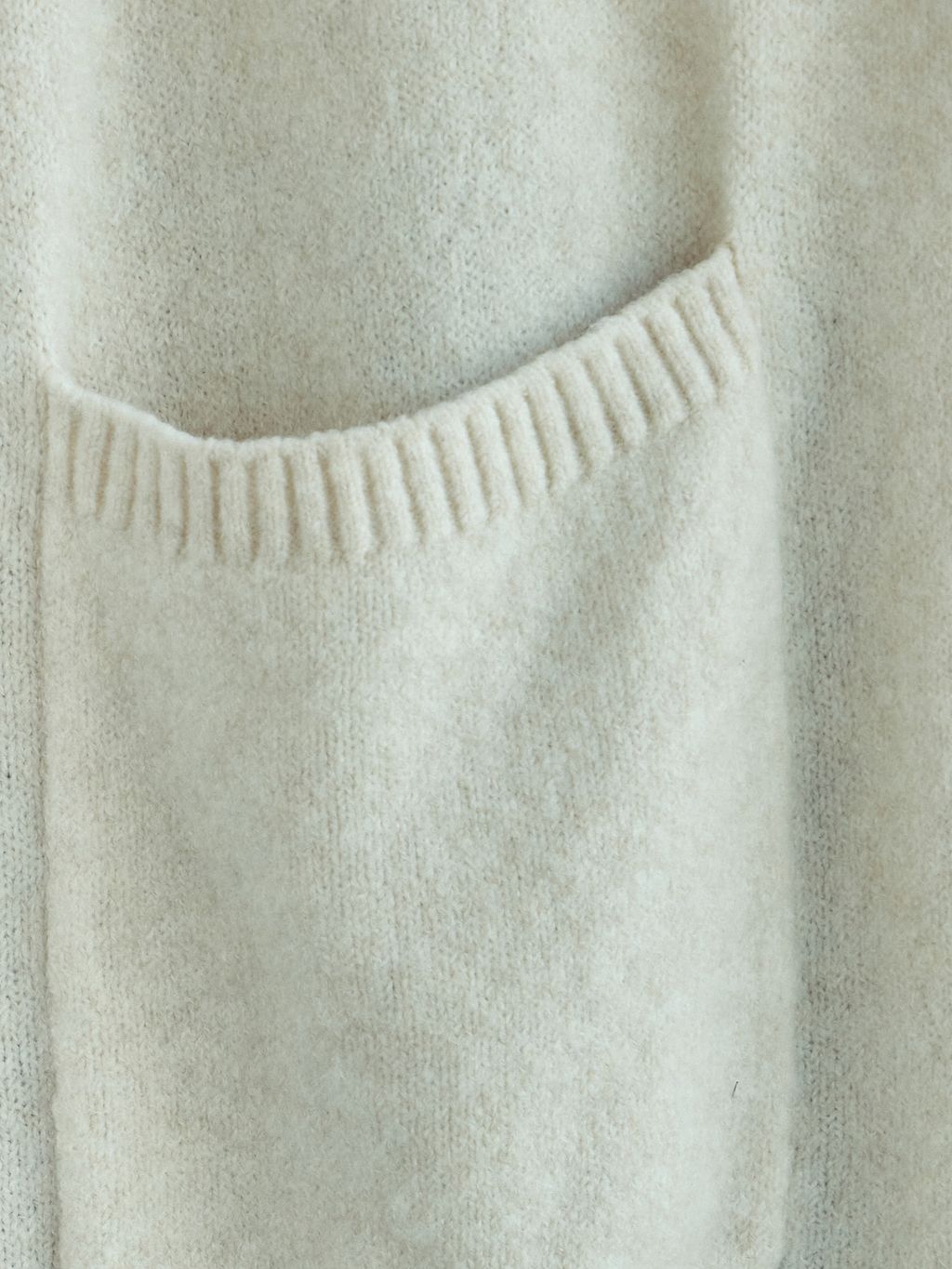 LONG KNIT CARDIGAN