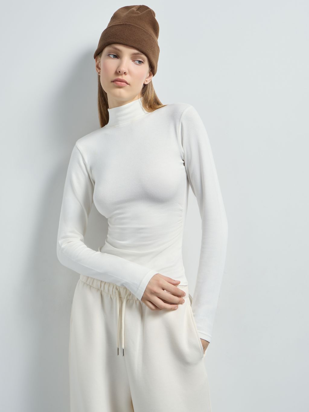 TURTLENECK LONG SLEEVE T-SHIRT