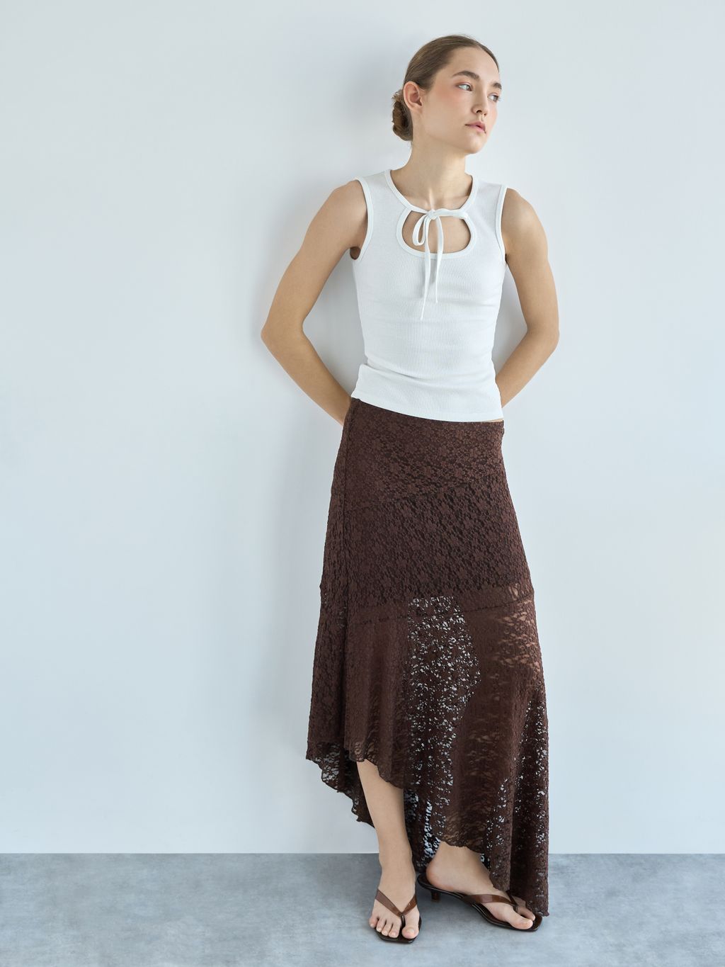 ASSYMETRIC LACE MIDI SKIRT