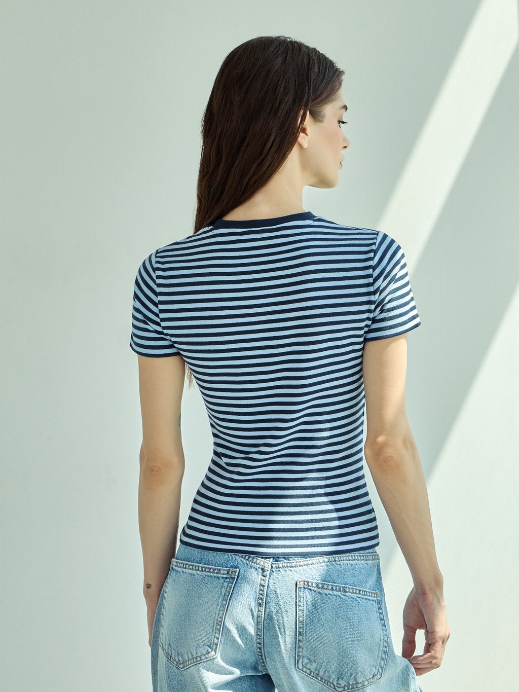 SLIM STRIPED SHORT SLEEVE T-SHIRT