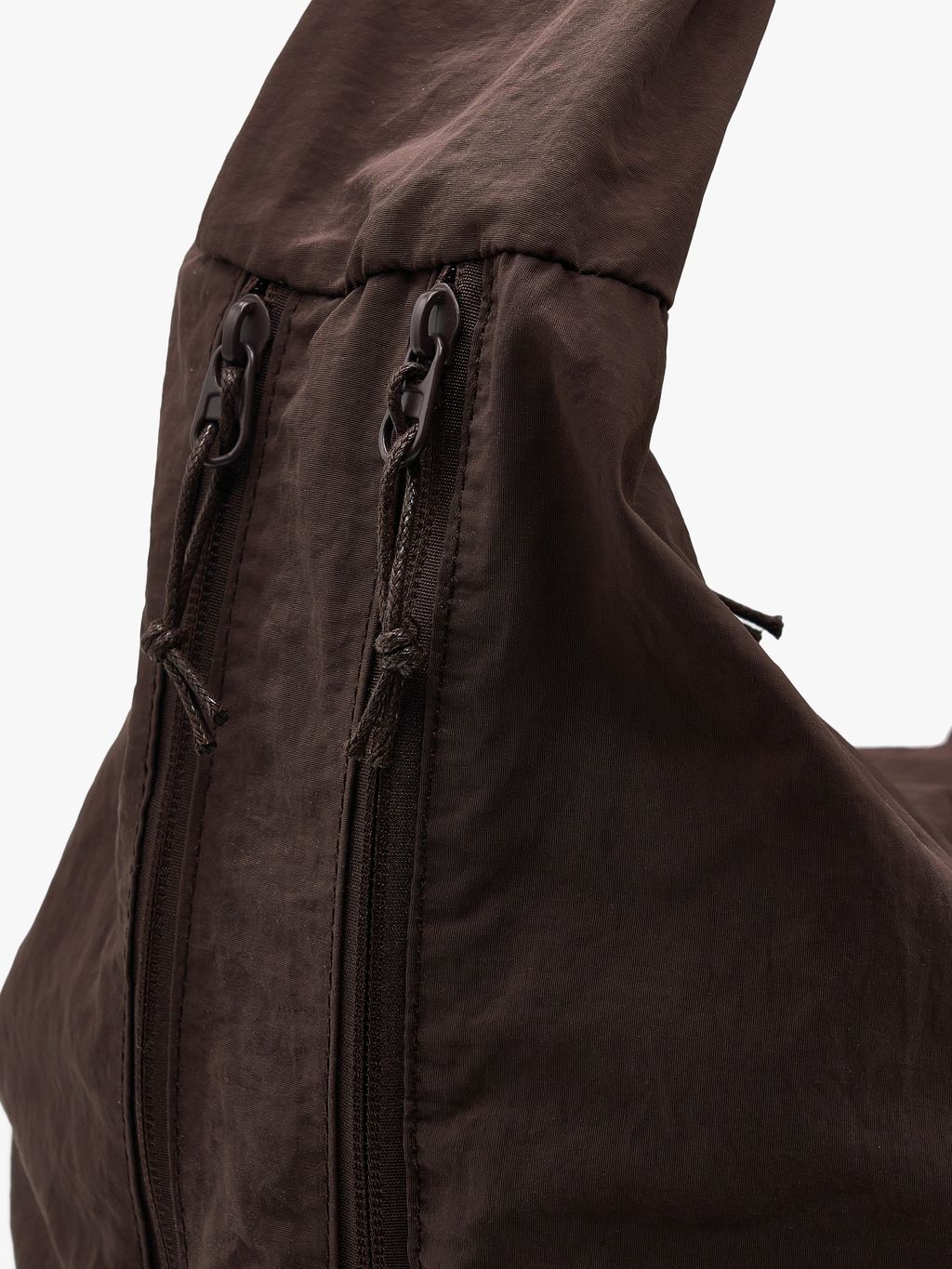 NYLON ZIP-POCKET HOBO BAG