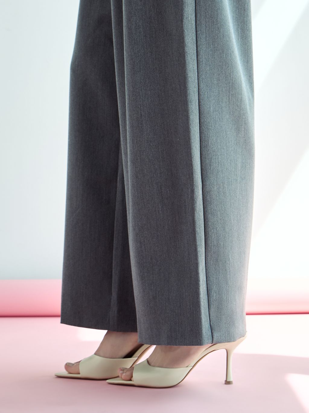 HEELED MULE SANDALS