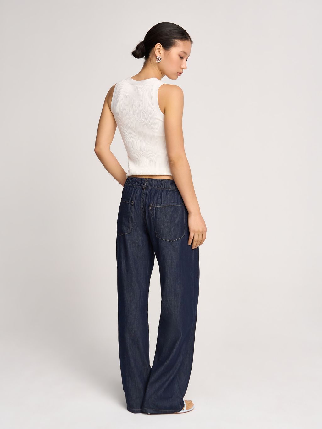 RELAXED JEANS WITH WAIST CORD