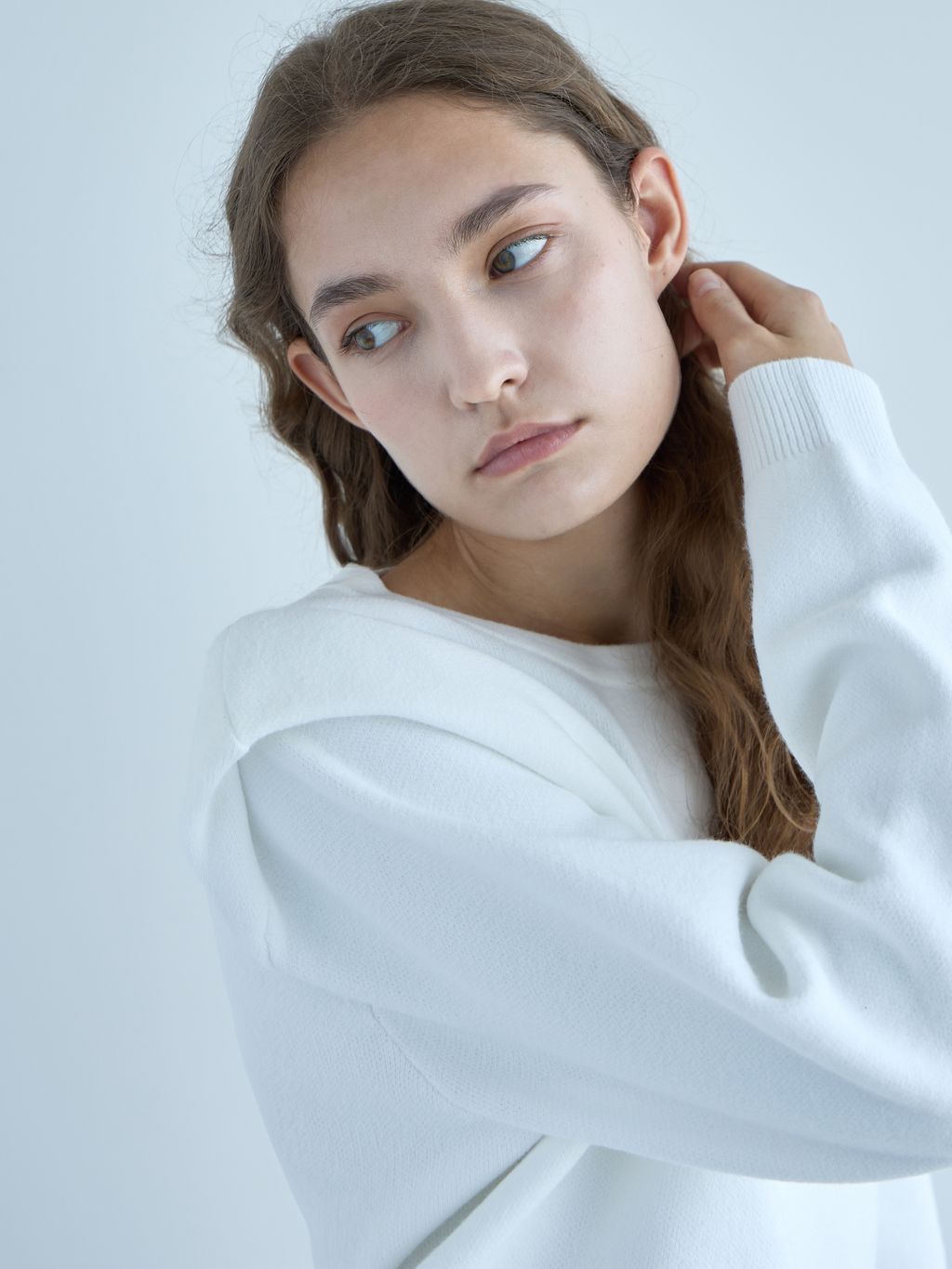 PADDED SHOULDER KNIT SWEATER