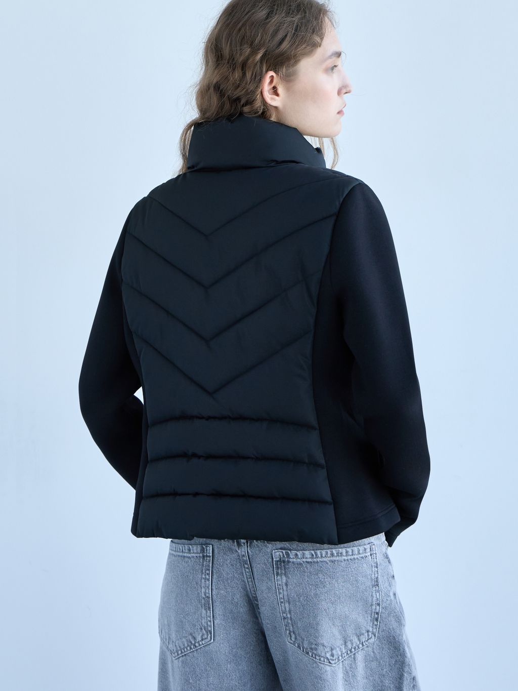 FITTED QUILTED JACKET WITH SCUBA SLEEVES