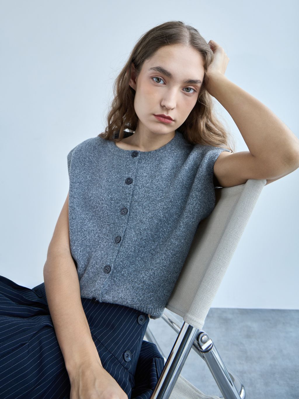 KNIT VEST WITH BUTTONS
