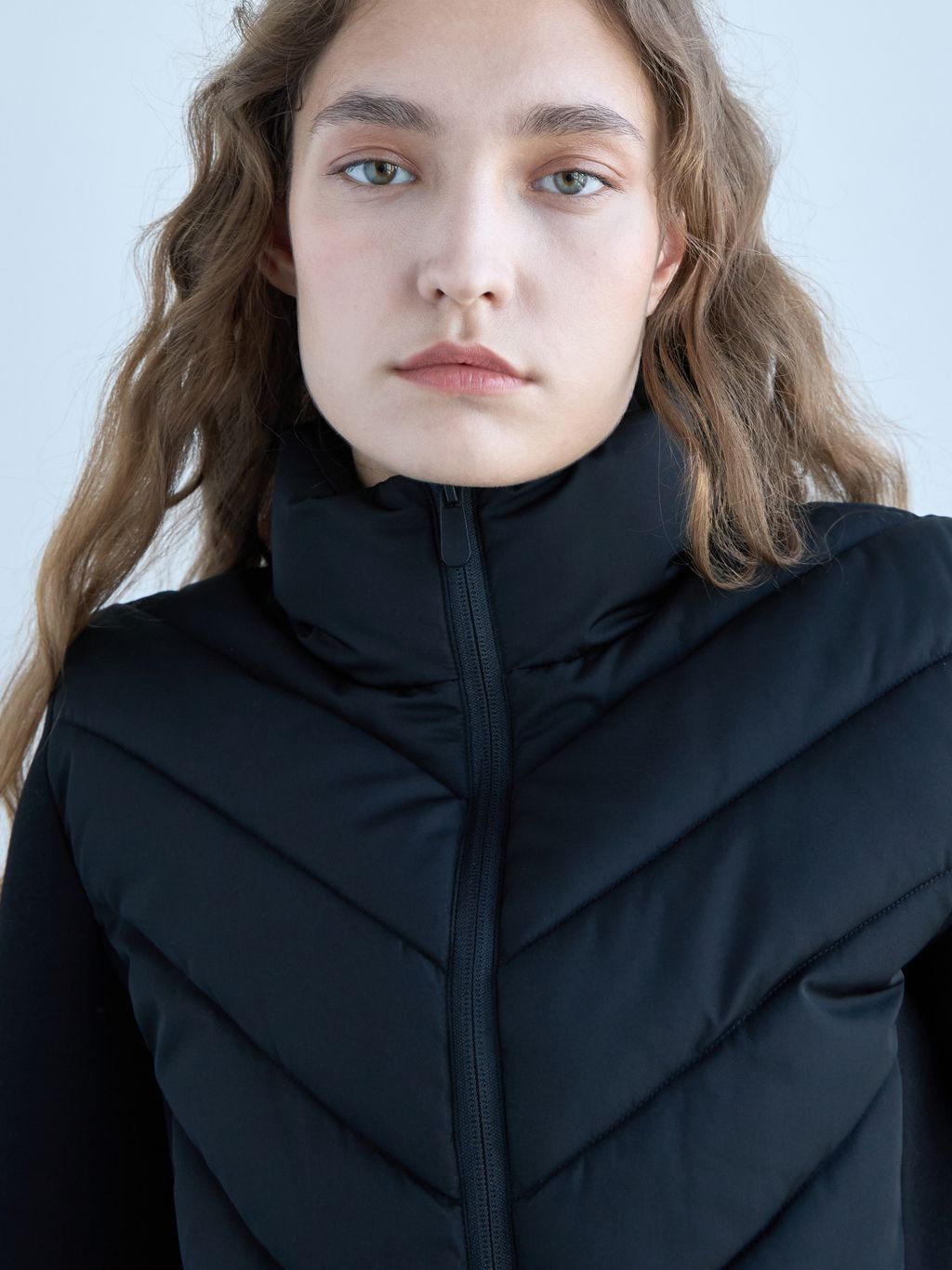 FITTED QUILTED JACKET WITH SCUBA SLEEVES