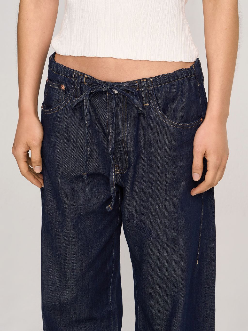 RELAXED JEANS WITH WAIST CORD